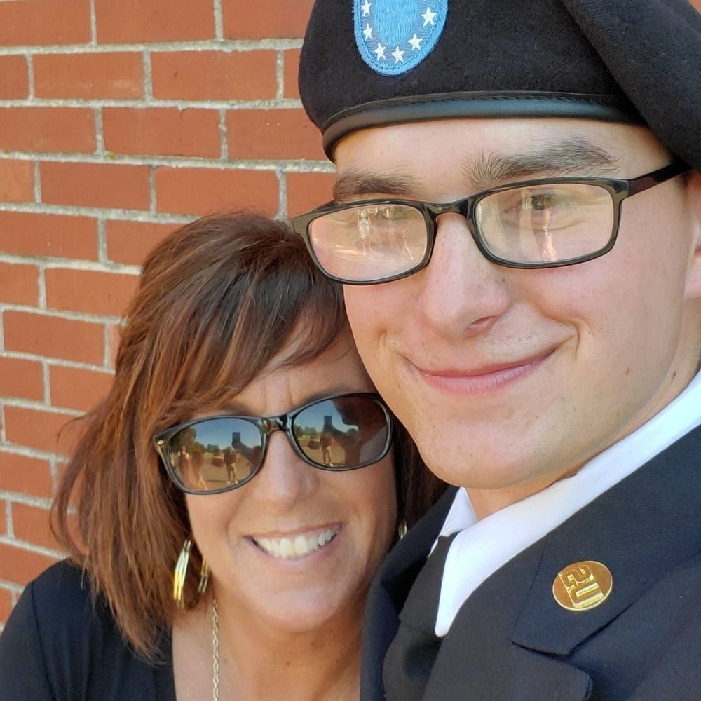 Meet your Posher, Debbie